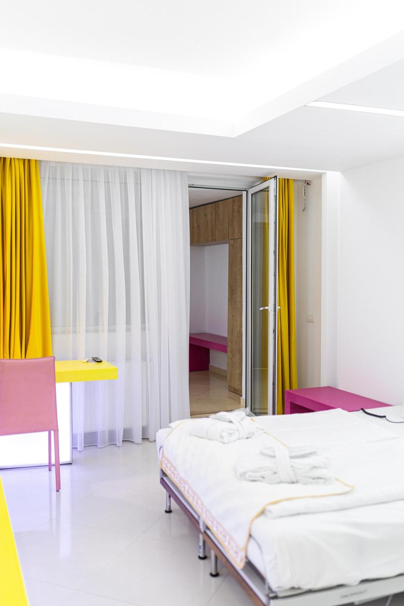 Christina Hotel Bucharest Luaran gambar