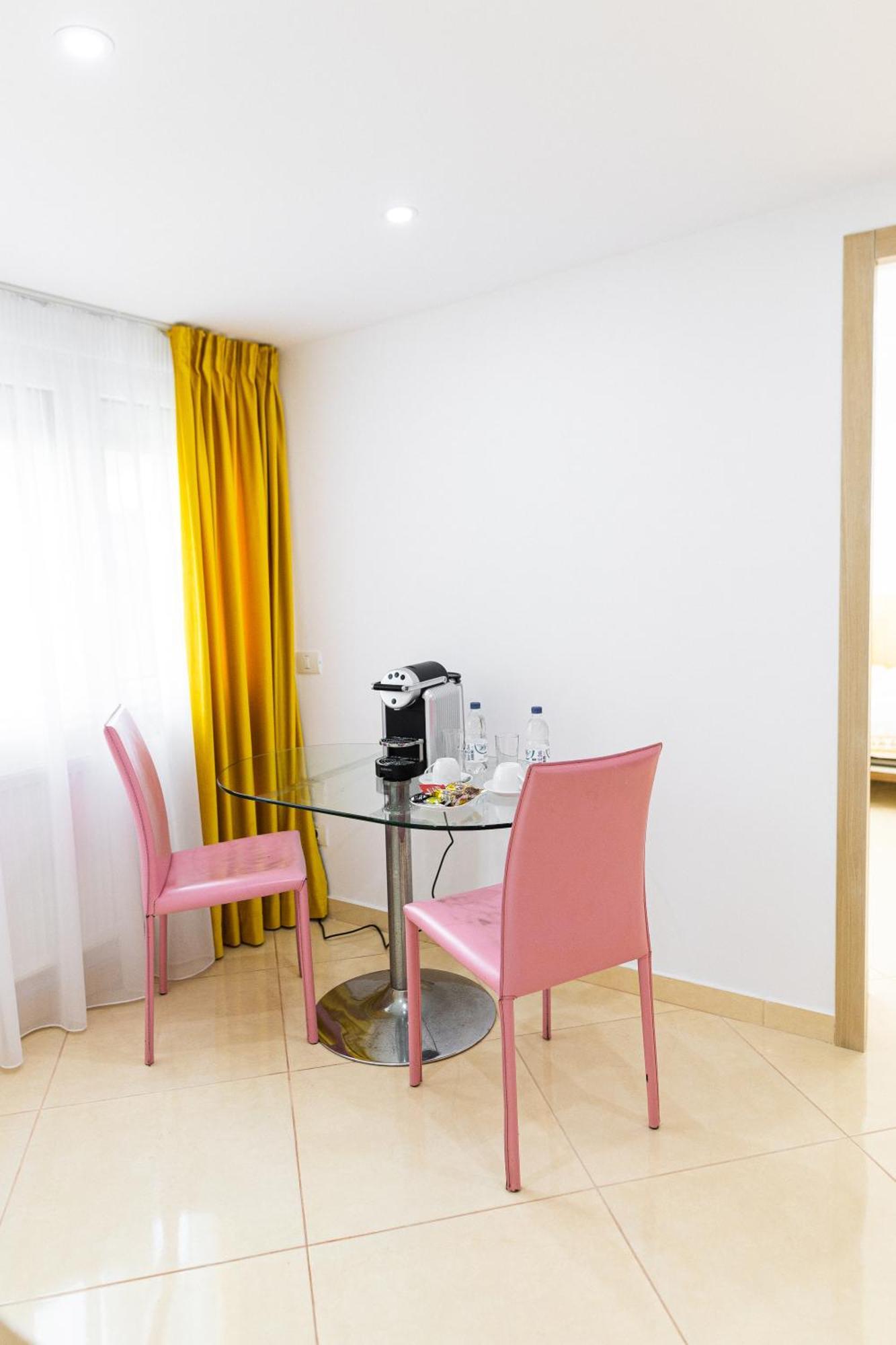 Christina Hotel Bucharest Luaran gambar
