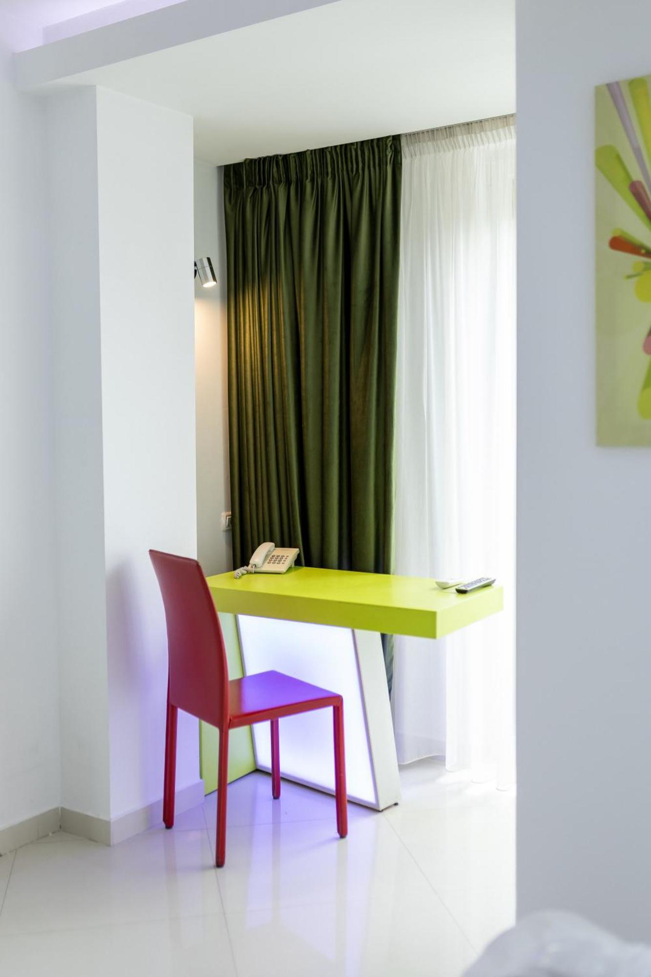 Christina Hotel Bucharest Luaran gambar