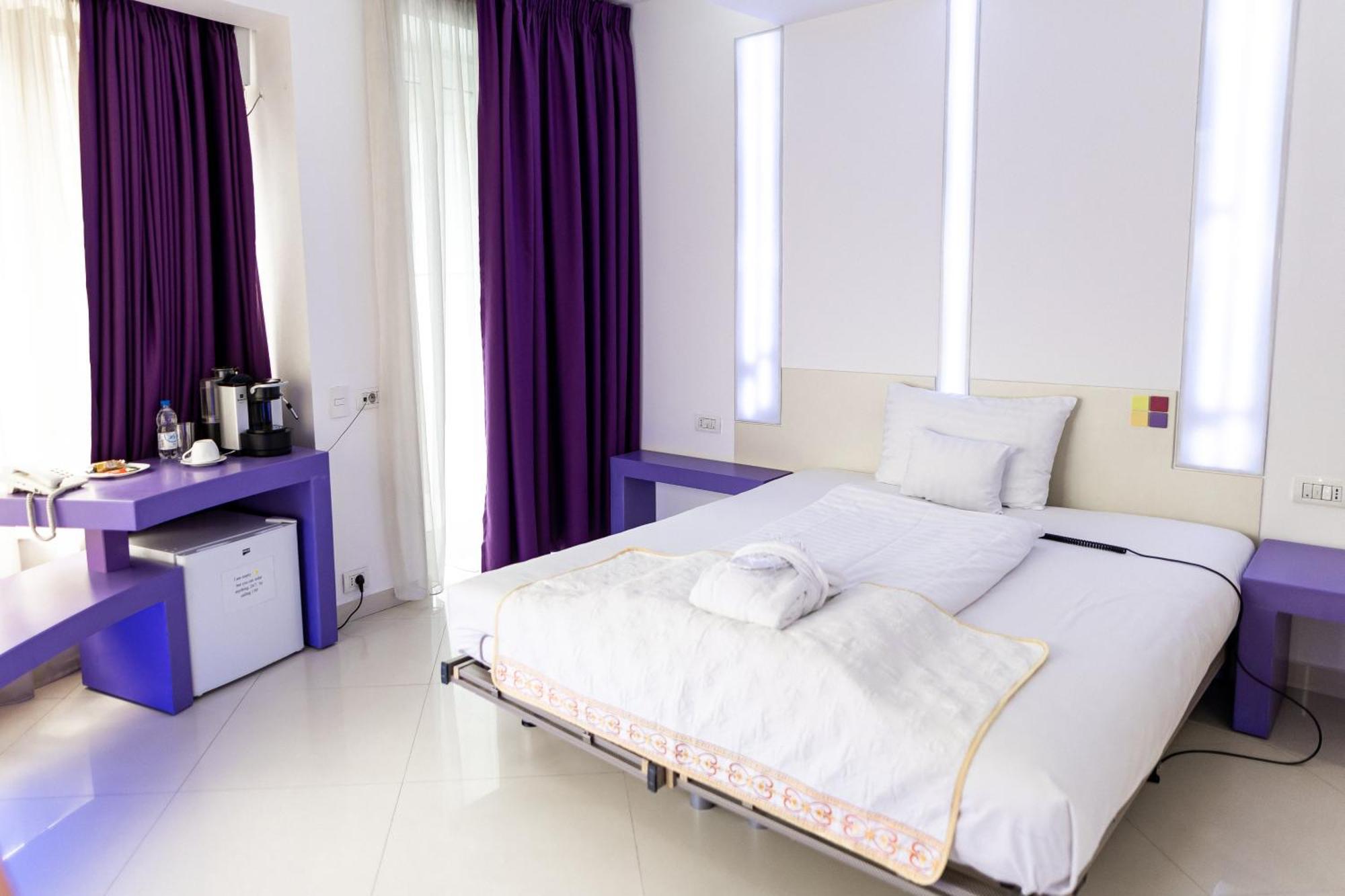 Christina Hotel Bucharest Luaran gambar