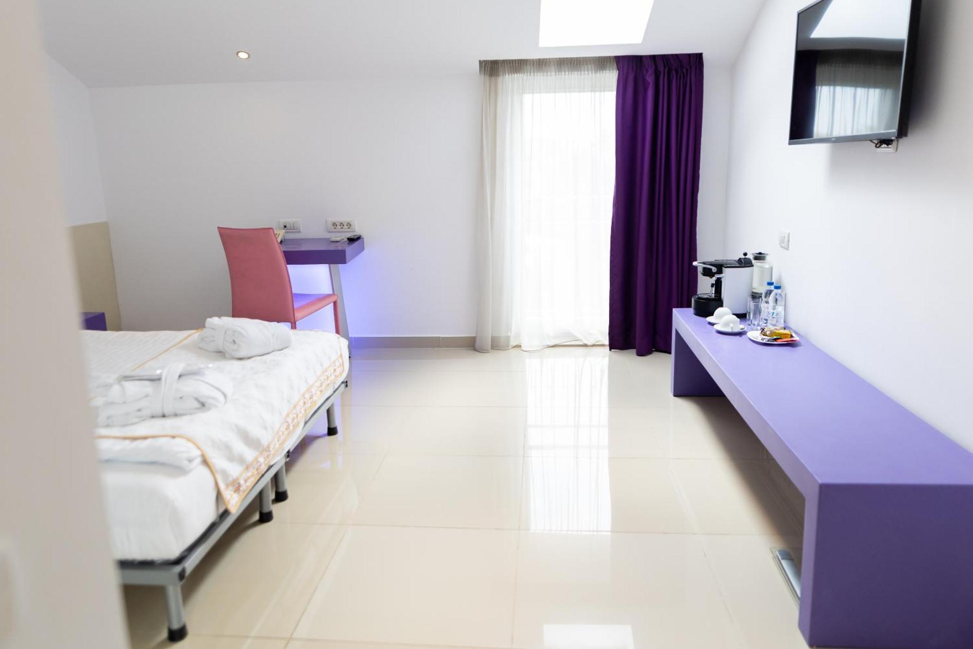 Christina Hotel Bucharest Luaran gambar